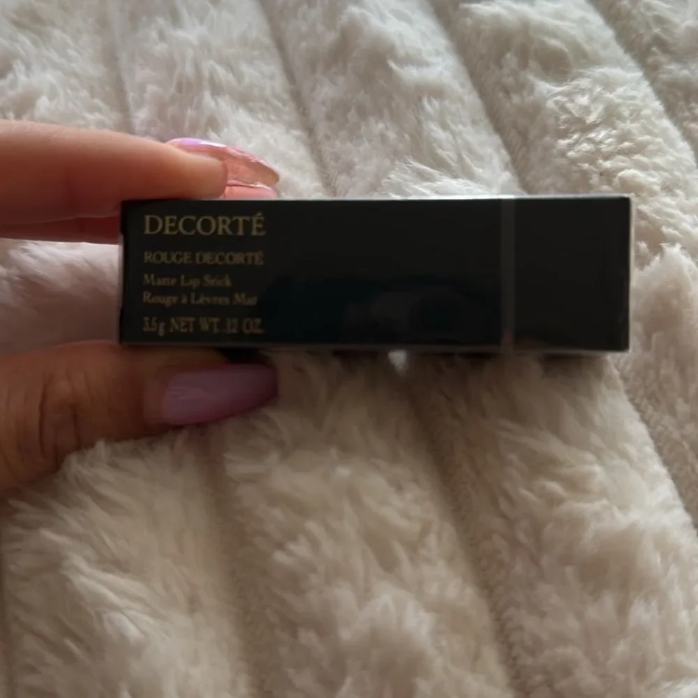 NEW Decorte Rouge Lipstick in Shade 05 Signature Red Matte